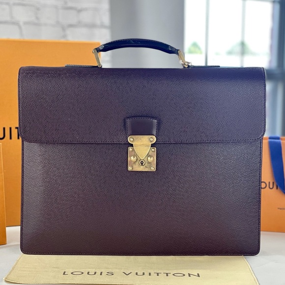 Louis Vuitton Handbags - 🎉HP🎉✨AUTHENTIC✨ Louis Vuitton Briefcase